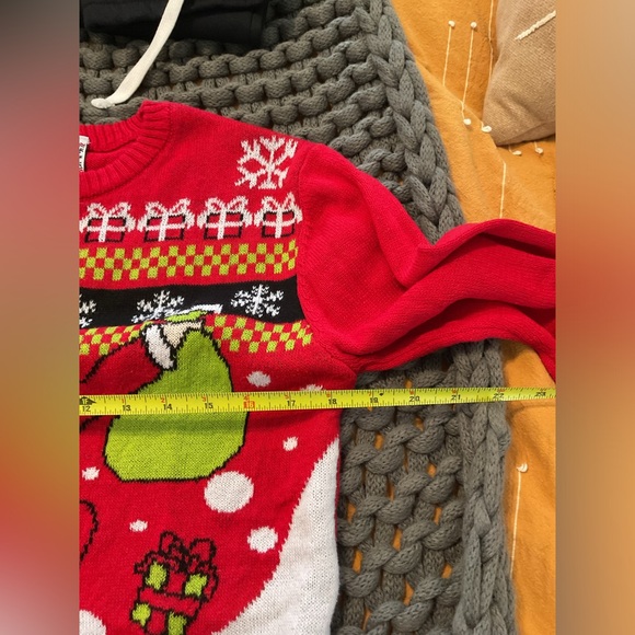 Red Holiday Christmas Sweater Size XL - Picture 3 of 5